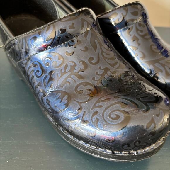 Dansko Navy Paisley Swirl Leather Comfort Clogs Size 38 - Picture 2 of 9
